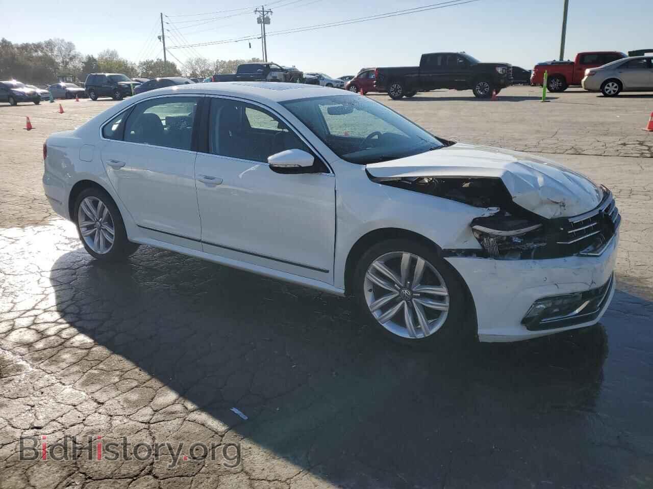 2017 VOLKSWAGEN PASSAT - VIN: 1VWGT7A39HC019273 - Фото 4