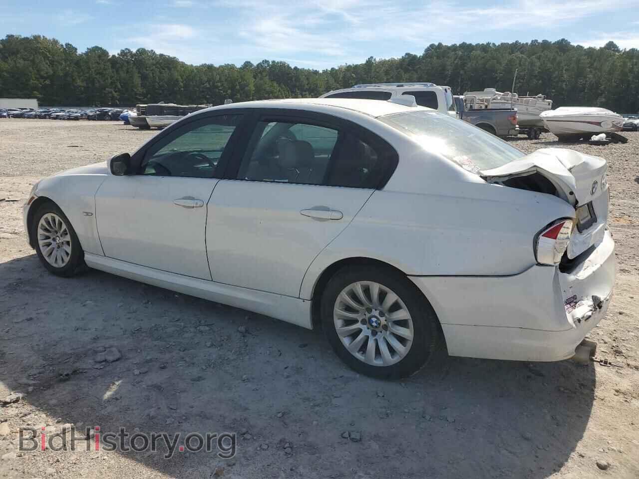 2009 BMW 3 SERIES - VIN: WBAPH73509E126590 - Фото 2