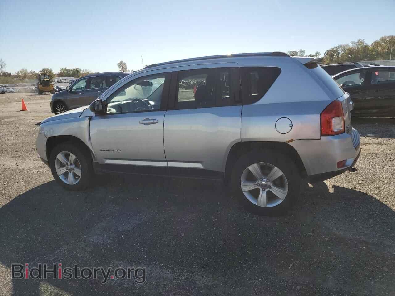 2012 JEEP COMPASS - VIN: 1C4NJDBB6CD624018 - Photo 2