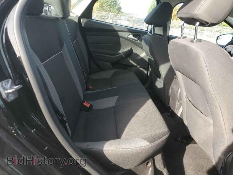 2014 Ford FOCUS (VIN 1FADP3F22EL363659) — photo 10 of 12