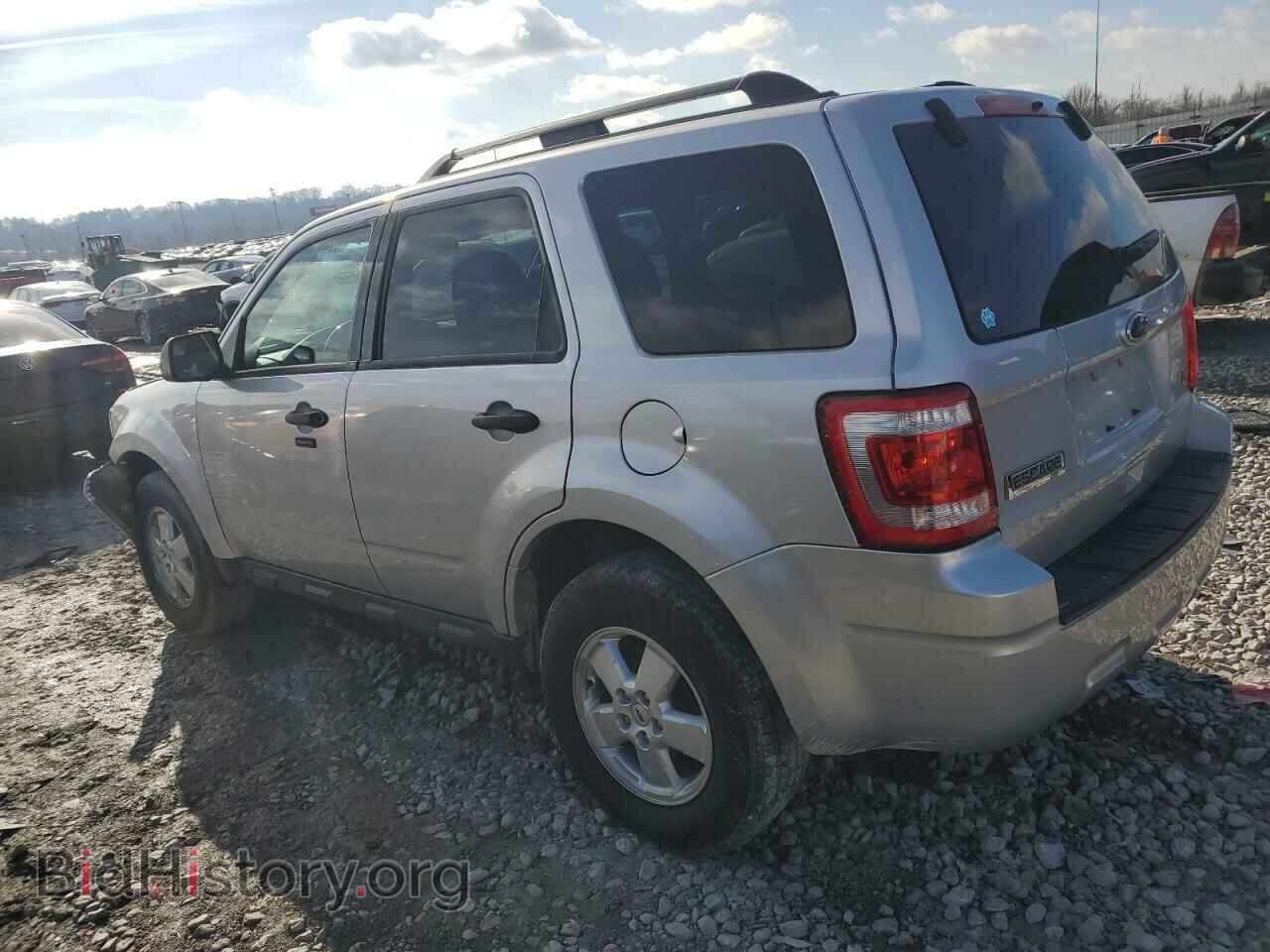 2011 FORD ESCAPE - VIN: 1FMCU0DG8BKA28270 - Фото 2