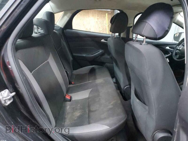 2012 Ford FOCUS (VIN 1FAHP3F27CL475825) — photo 10 of 14
