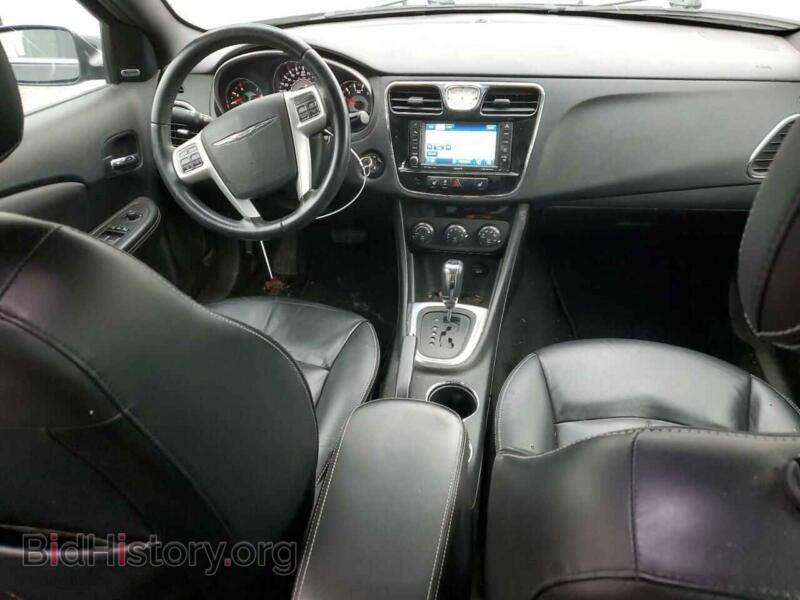 2011 Chrysler 200 (VIN 1C3BC2FG0BN518328) — фото 8 из 12