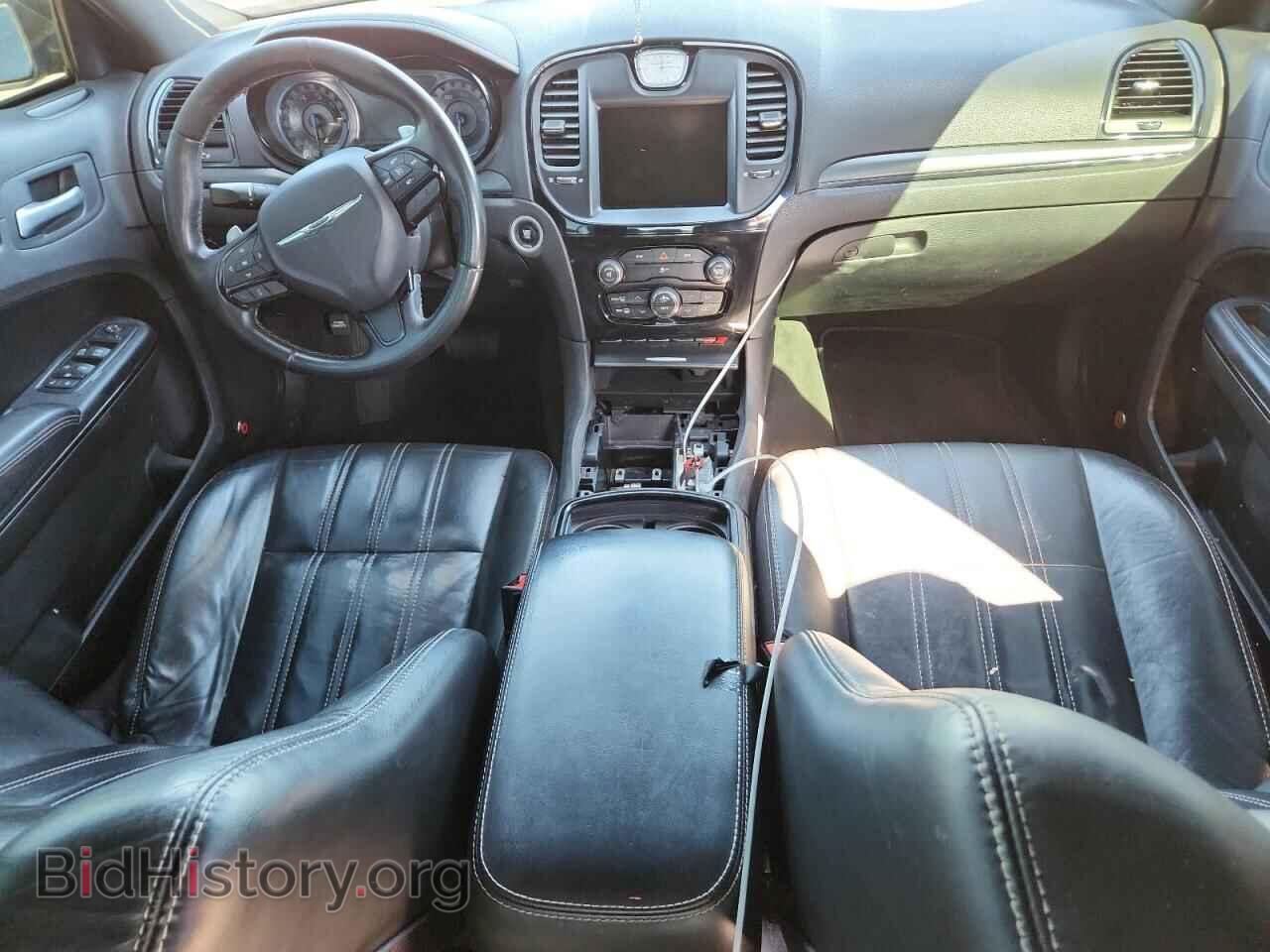 2016 CHRYSLER 300 - VIN: 2C3CCAGG8GH183042 - Фото 8