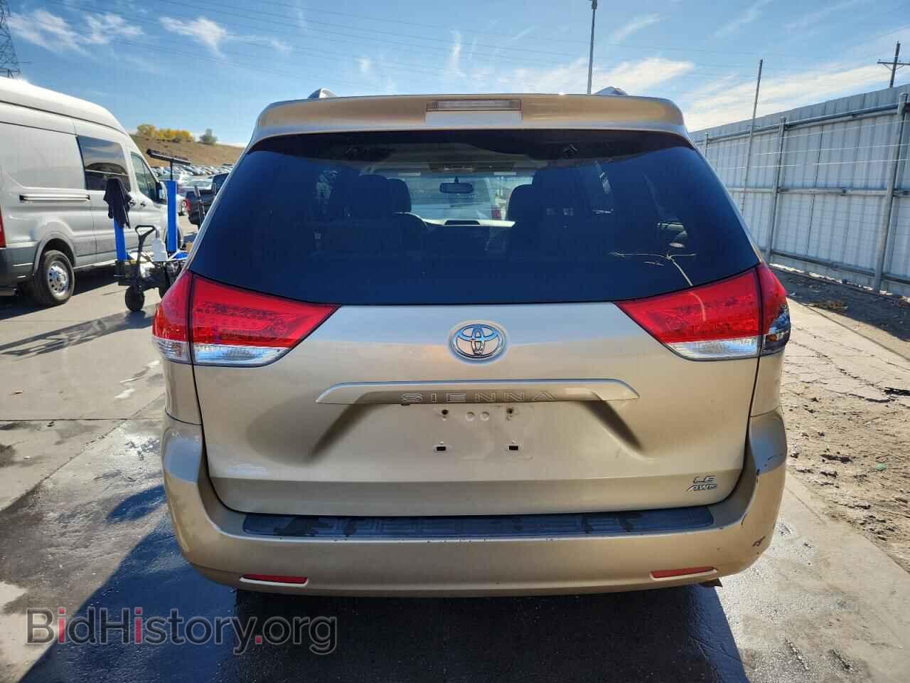 2011 TOYOTA All Models - VIN: 5TDJK3DC2BS003972 - Фото 6