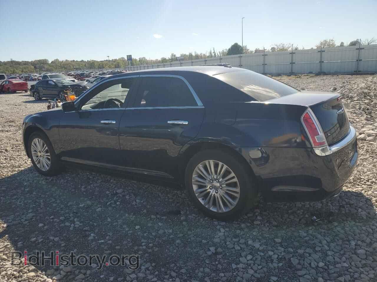 2014 CHRYSLER 300 - VIN: 2C3CCAKG3EH201211 - Фото 2