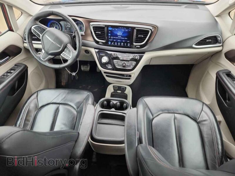 2017 Chrysler PACIFICA (VIN 2C4RC1BG6HR824097) — фото 8 из 15