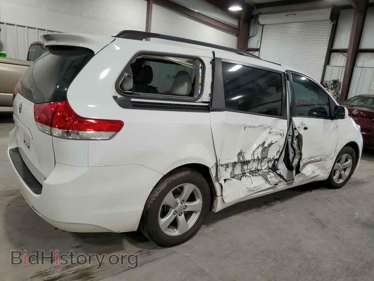 2012 TOYOTA All Models - VIN: 5TDKK3DC2CS250432 - Фото 3
