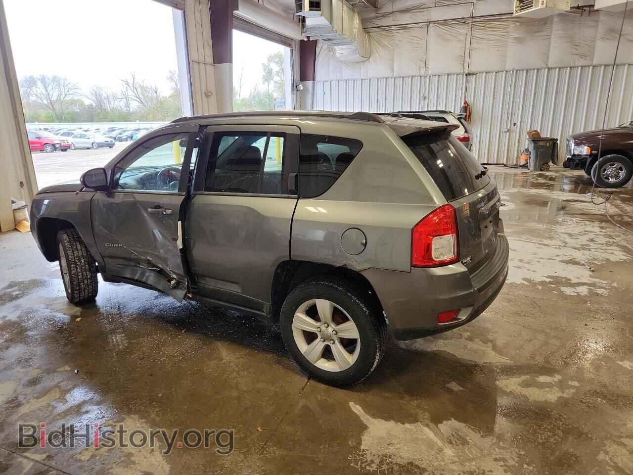 2011 JEEP COMPASS - VIN: 1J4NT1FB1BD204694 - Photo 2