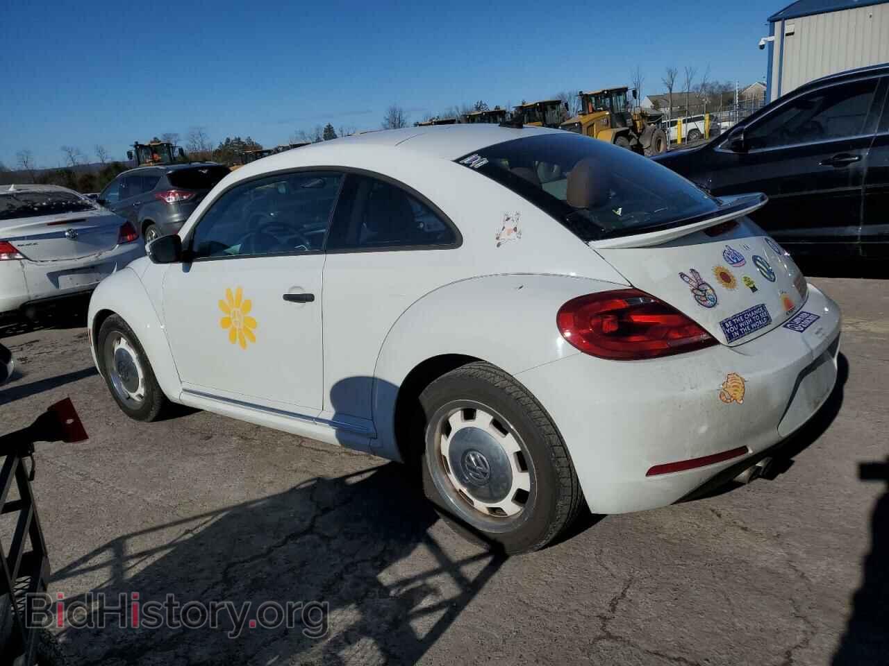 2015 VOLKSWAGEN BEETLE - VIN: 3VWF17AT4FM653281 - Фото 2
