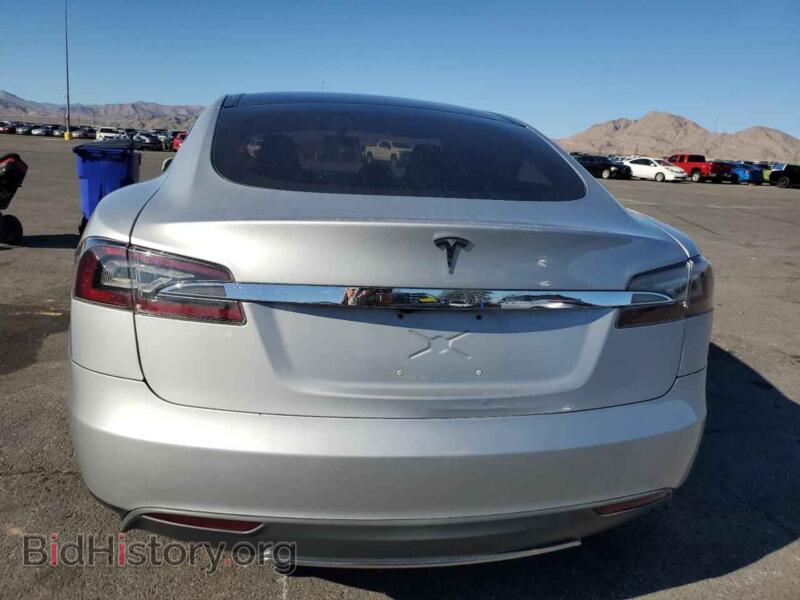 2013 Tesla MODEL S (VIN 5YJSA1CG2DFP09332) — фото 6 из 12