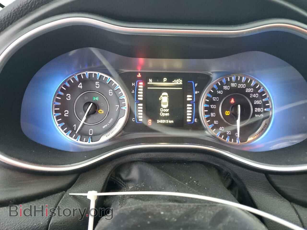 2015 CHRYSLER 200 - VIN: 1C3CCCAGXFN548802 - Фото 9