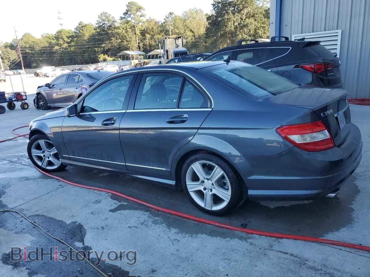 2011 MERCEDES-BENZ C-CLASS - VIN: WDDGF5EB8BF629239 - Фото 2