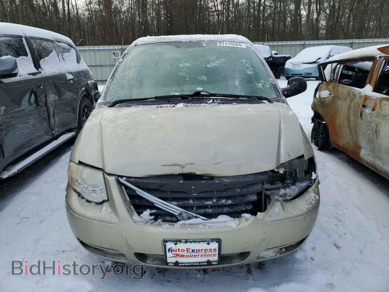 2006 CHRYSLER MINIVAN - VIN: 2A4GP44R76R716347 - Фото 5