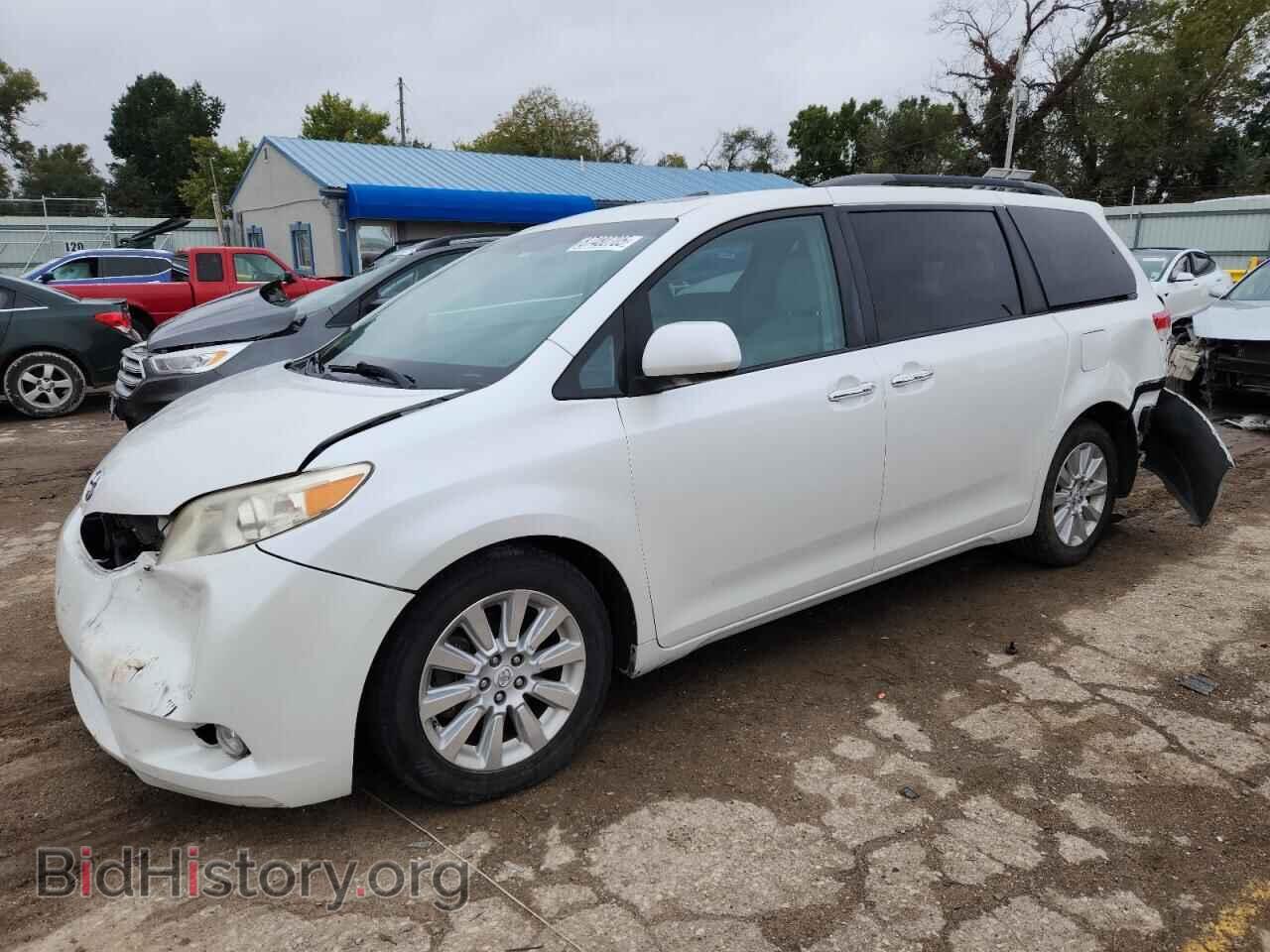 Фотография 5TDYK3DC7BS024945 - TOYOTA All Models 2011