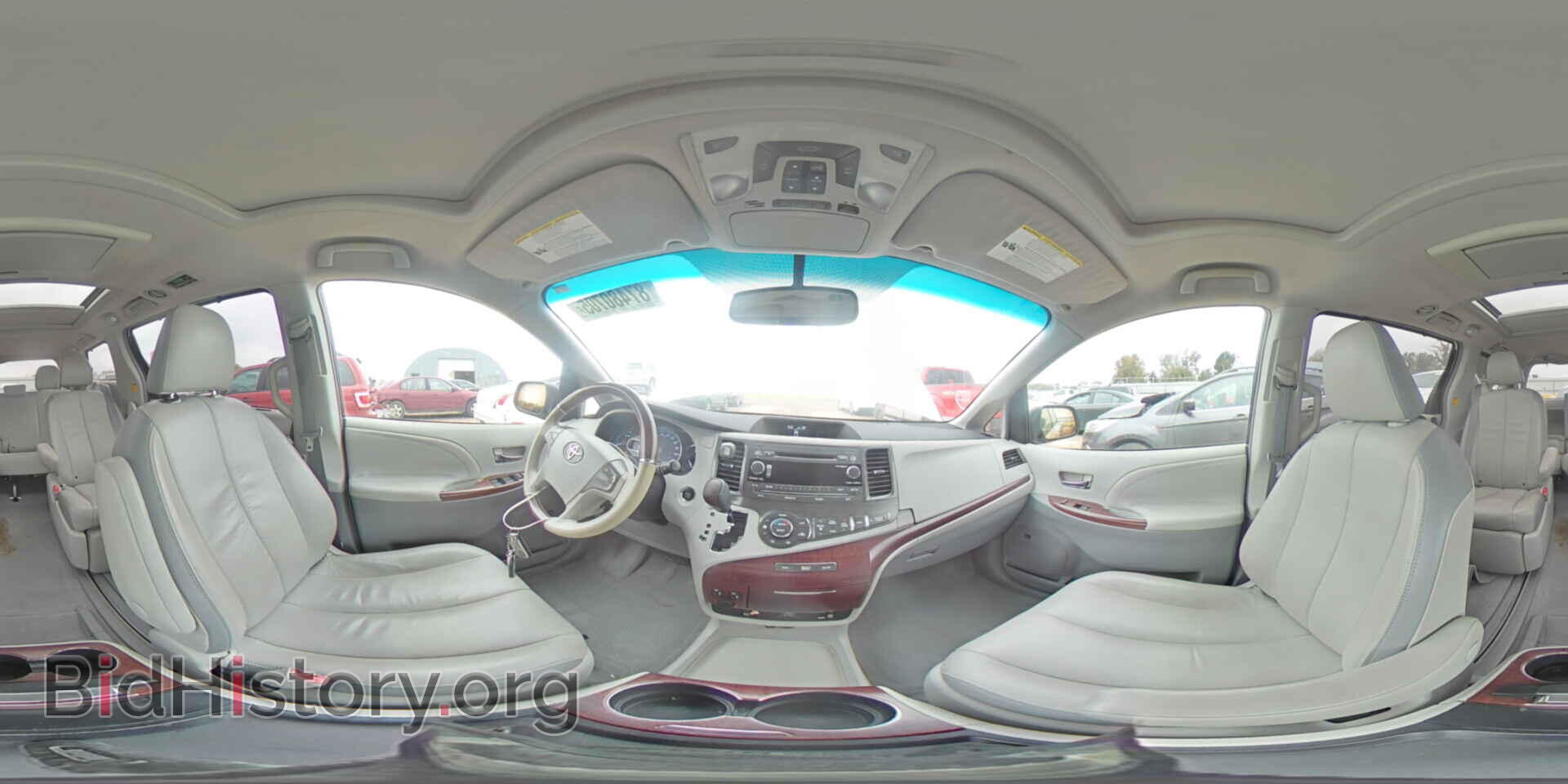 2011 TOYOTA All Models - VIN: 5TDYK3DC7BS024945 - Фото 16