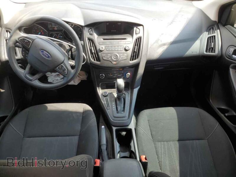 2016 Ford FOCUS (VIN 1FADP3F23GL365763) — фото 8 из 12