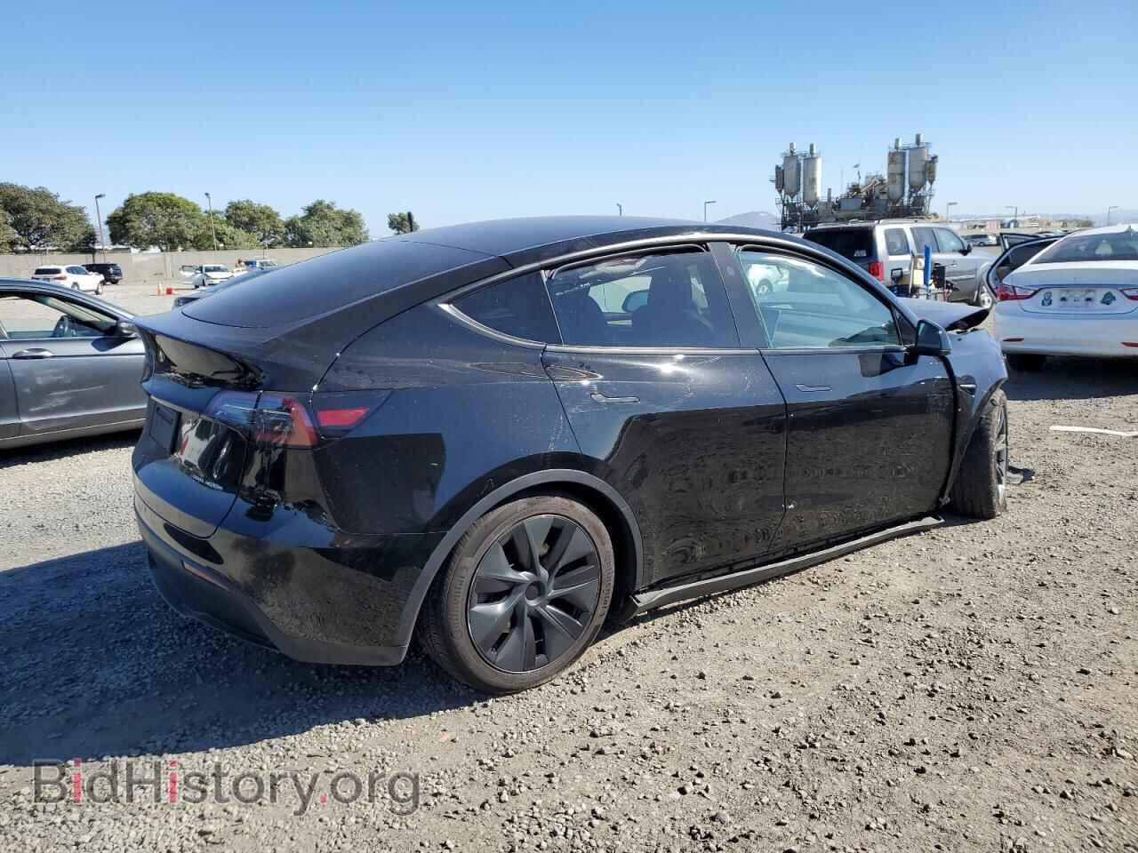 2024 TESLA MODEL Y - VIN: 7SAYGAEE4RF211941 - Photo 3