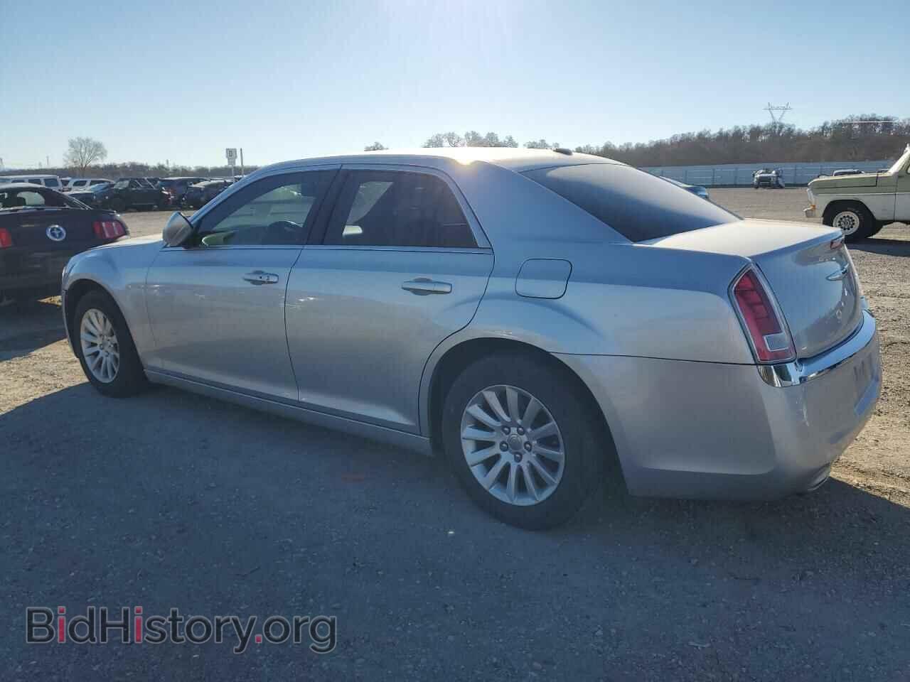 2012 CHRYSLER 300 - VIN: 2C3CCAAG4CH175510 - Фото 2