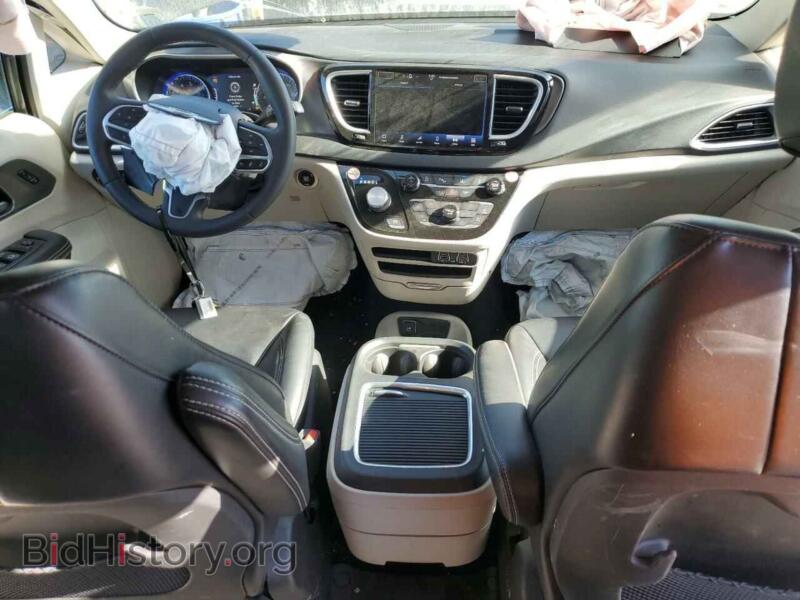 2023 Chrysler PACIFICA (VIN 2C4RC1BG0PR574161) — photo 8 of 14