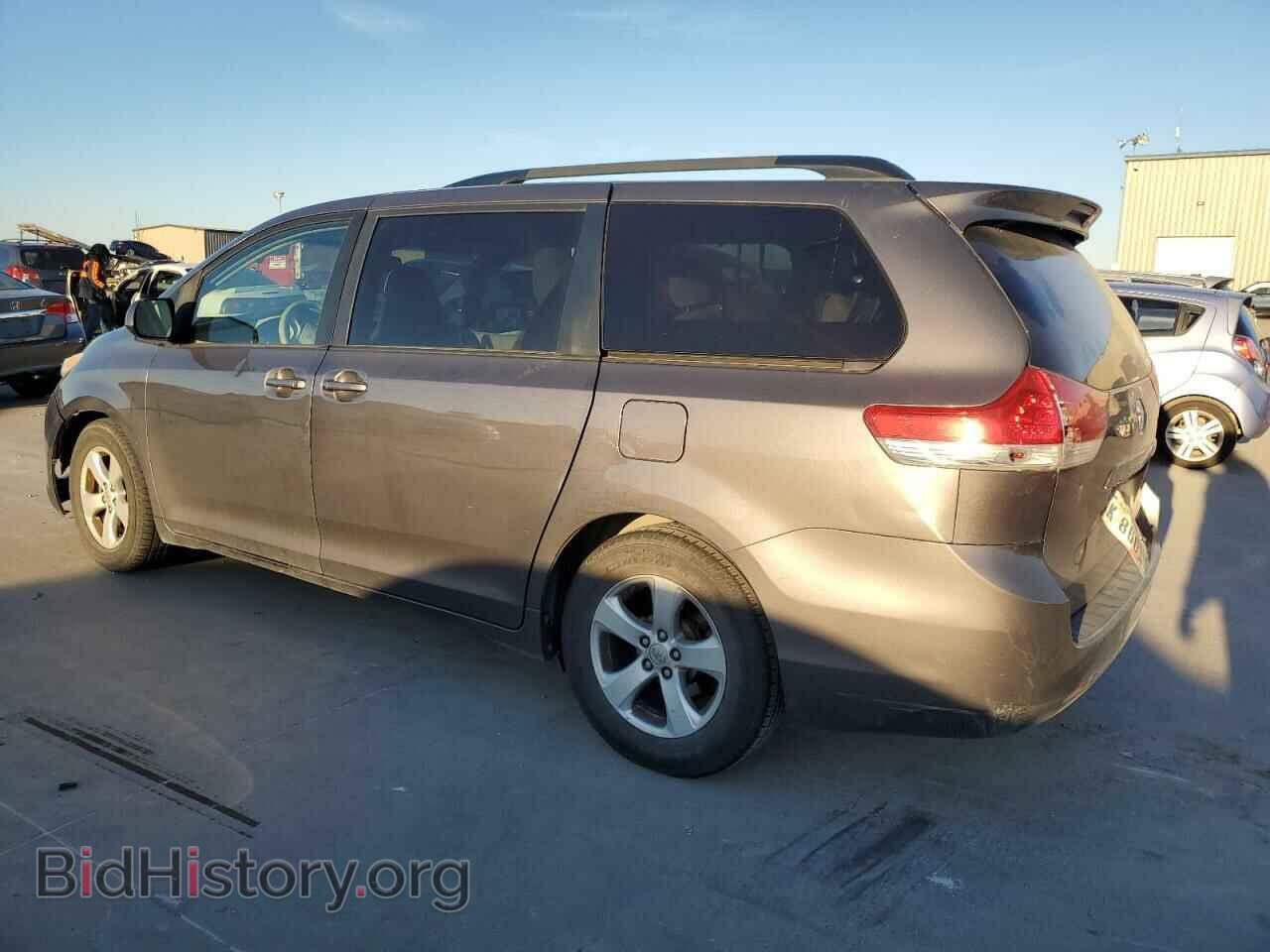 2014 TOYOTA All Models - VIN: 5TDKK3DC3ES457432 - Фото 2