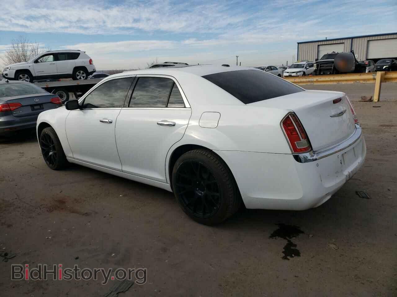 2011 CHRYSLER 300 - VIN: 2C3CA6CT3BH559032 - Фото 2