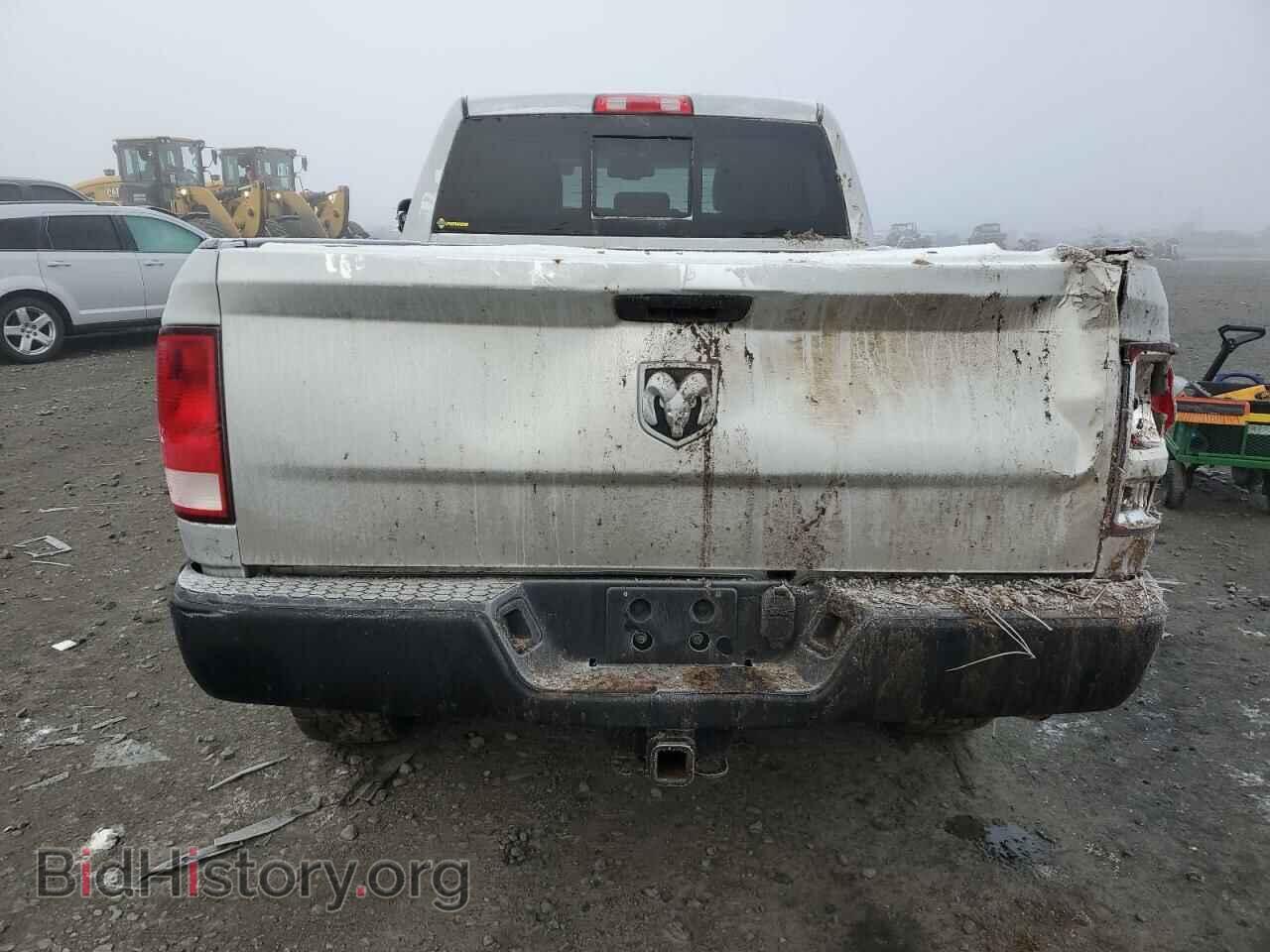 2015 RAM All Models - VIN: 3C6UR5DL1FG688840 - Photo 6