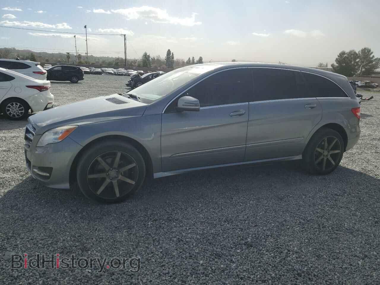 Photo 4JGCB6FE0BA125375 - MERCEDES-BENZ R-CLASS 2011