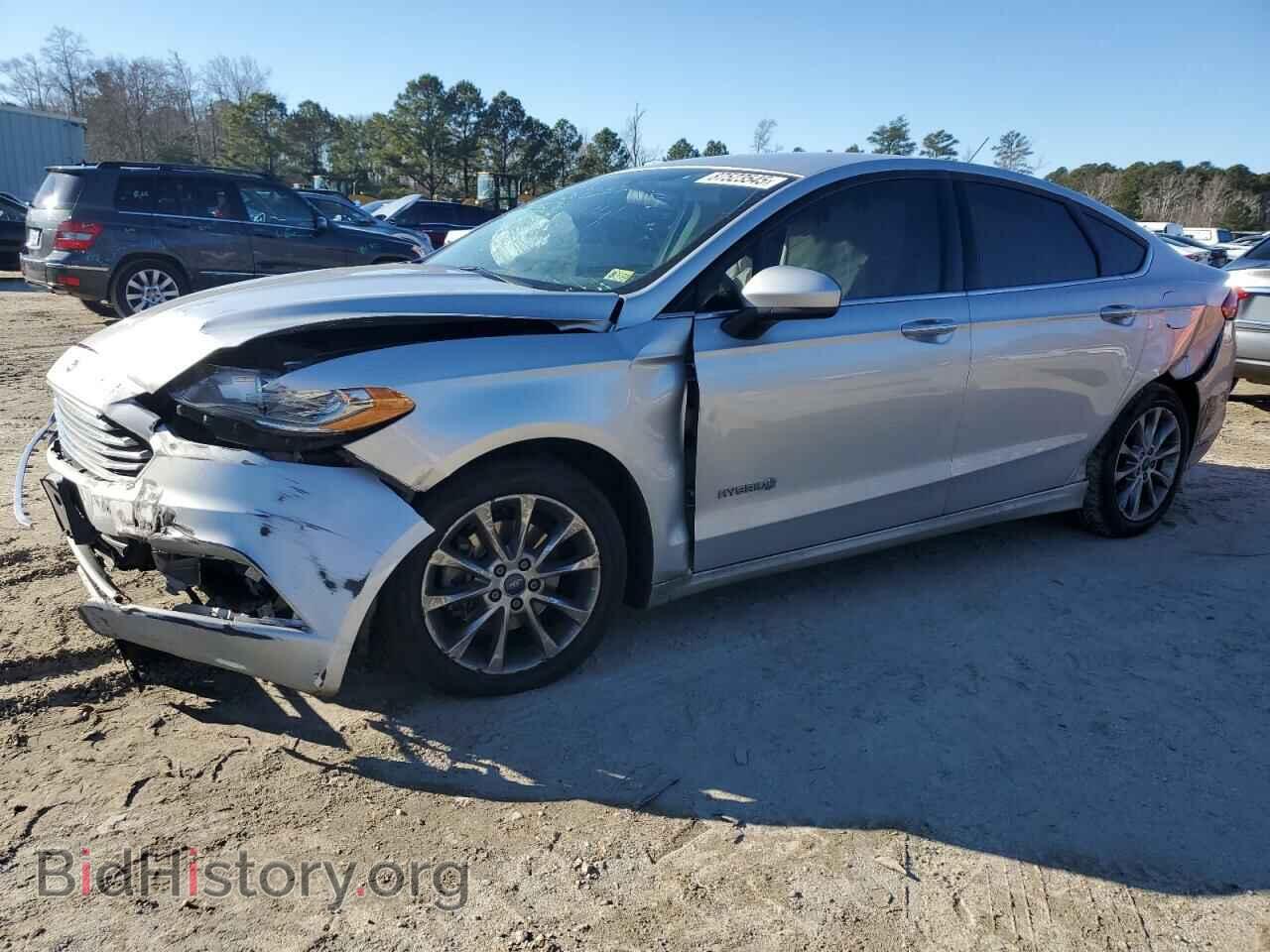 Photo 3FA6P0LU5HR381317 - FORD FUSION 2017