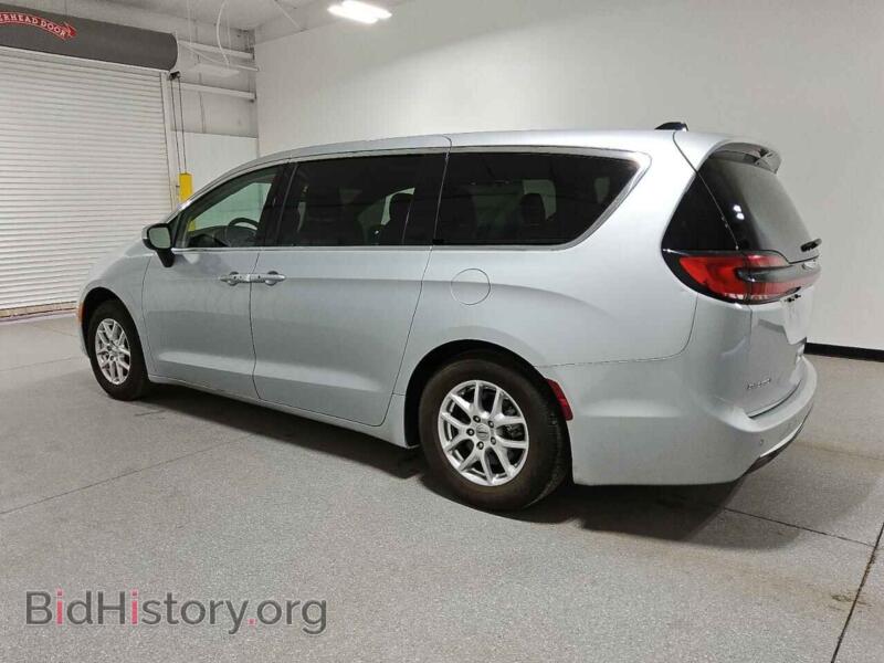 2023 Chrysler PACIFICA (VIN 2C4RC1BG0PR566660) — фото 2 из 13