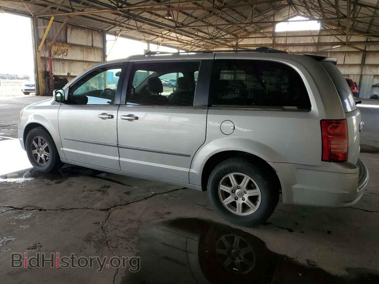 2010 CHRYSLER MINIVAN - VIN: 2A4RR5D10AR212931 - Фото 2
