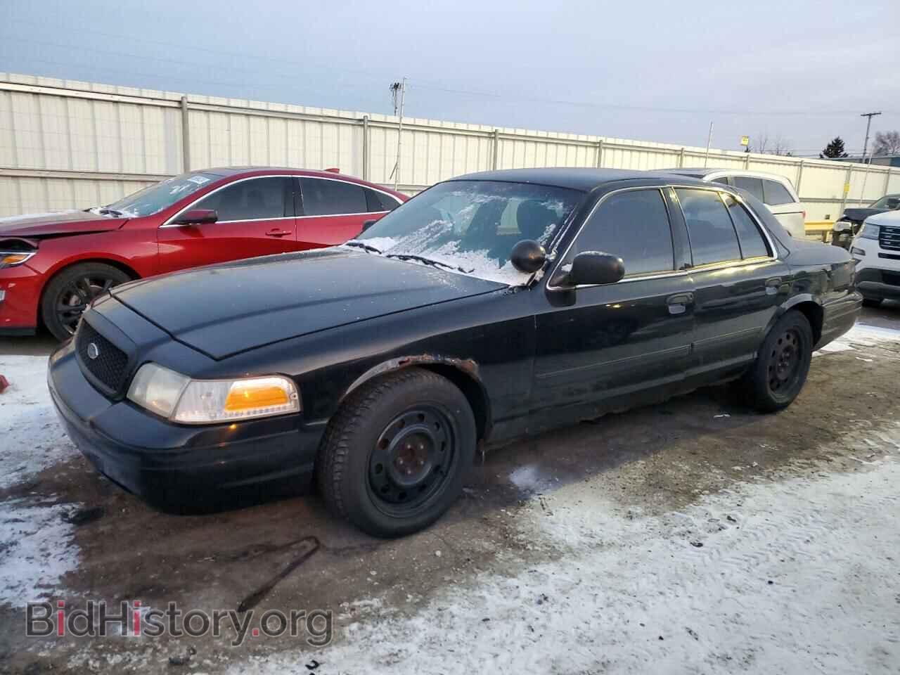 Photo 2FABP7BV6BX157449 - FORD CROWN VIC 2011