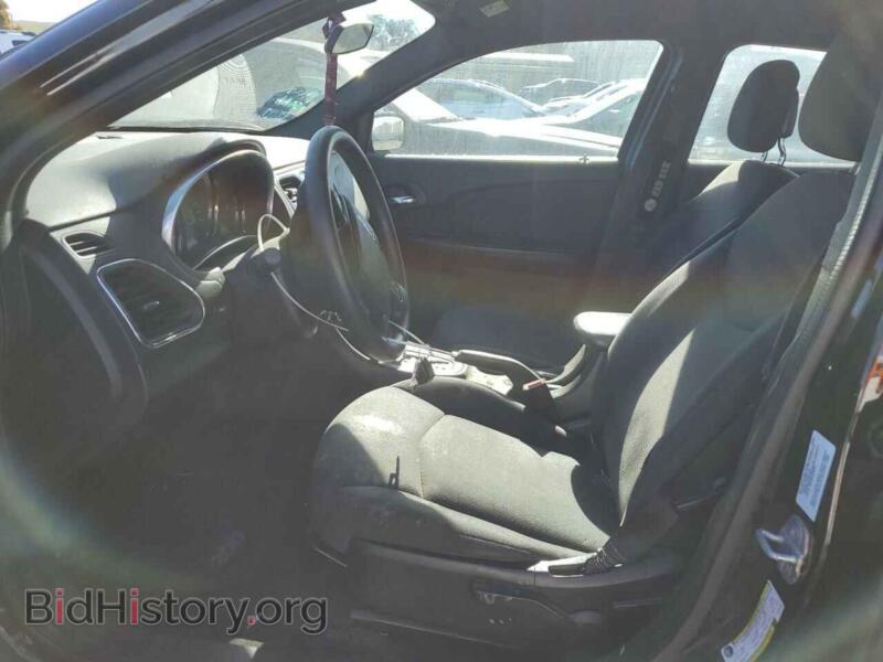 2012 Chrysler 200 (VIN 1C3CCBAB5CN317039) — photo 7 of 12