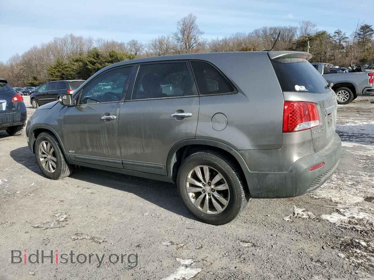 2011 KIA SORENTO - VIN: 5XYKUDA27BG017444 - Фото 2