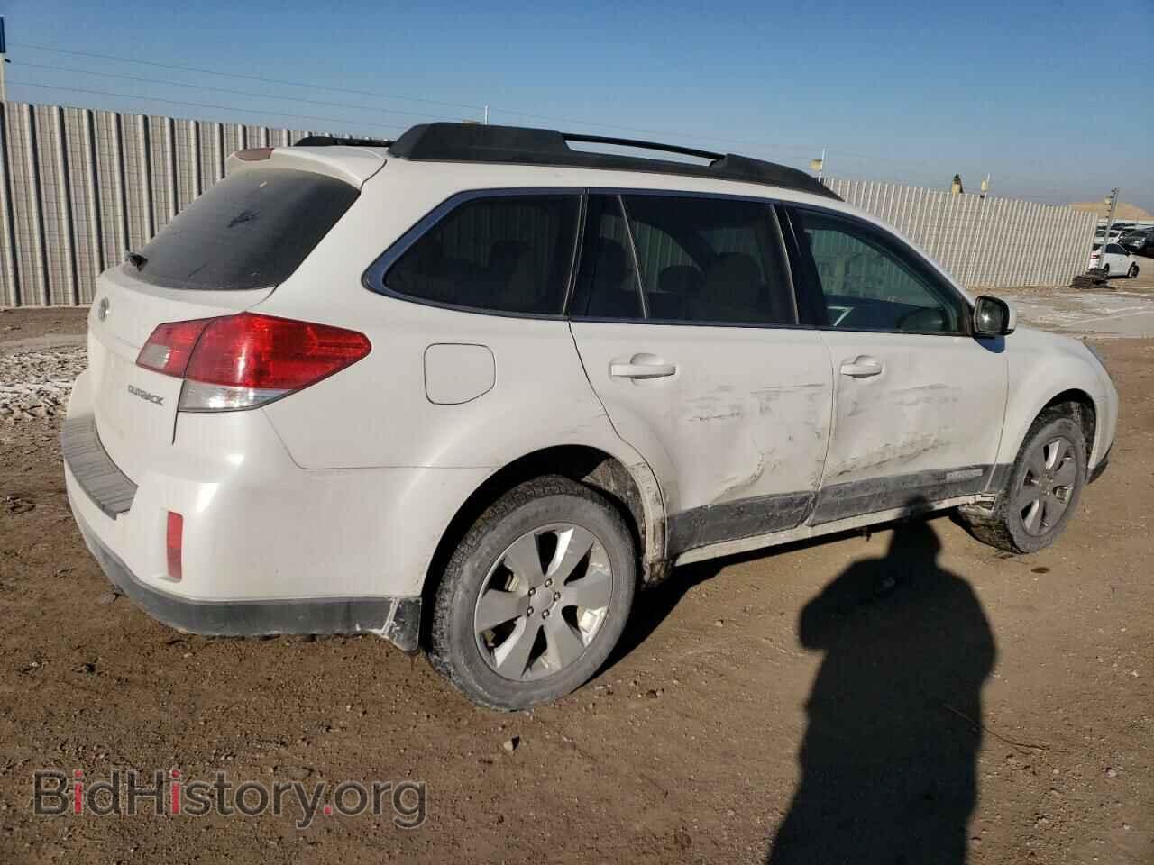 2011 SUBARU OUTBACK - VIN: 4S4BRCCC0B3438049 - Фото 3
