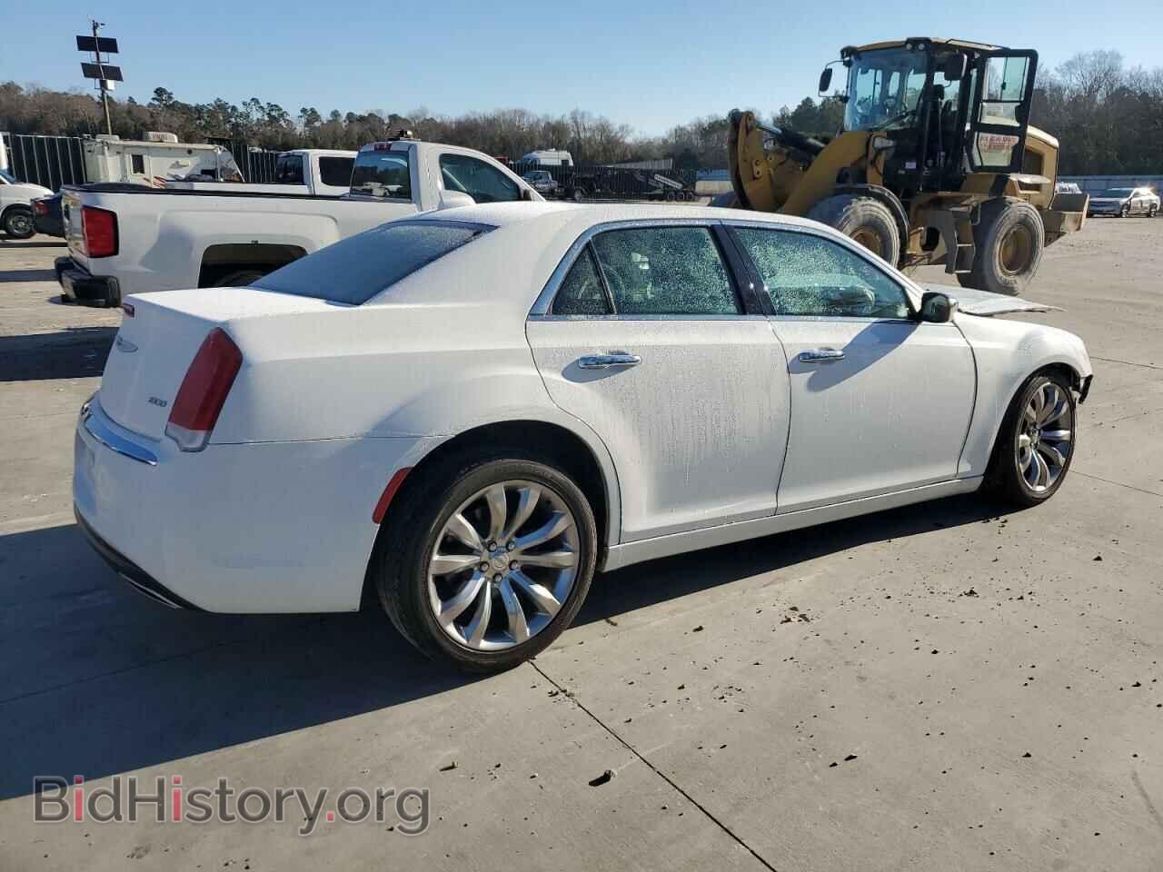 2019 CHRYSLER 300 - VIN: 2C3CCAEG5KH585788 - Фото 3