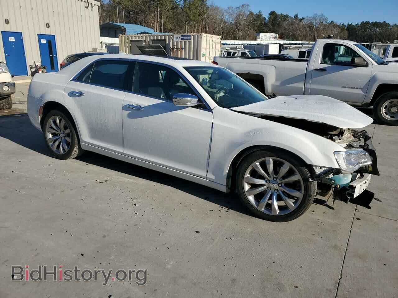 2019 CHRYSLER 300 - VIN: 2C3CCAEG5KH585788 - Фото 4