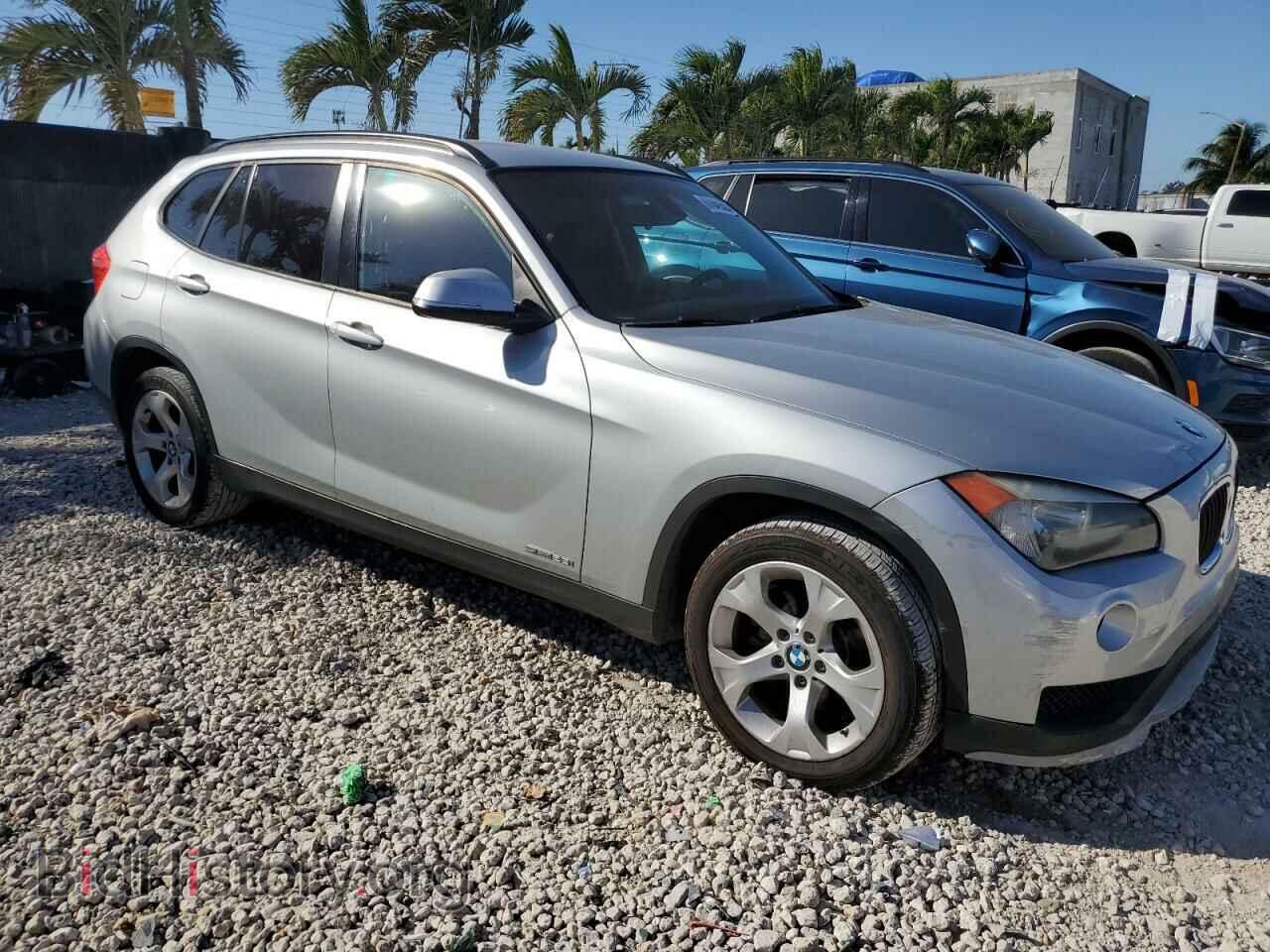 2015 BMW X1 - VIN: WBAVM1C55FVW57585 - Фото 4