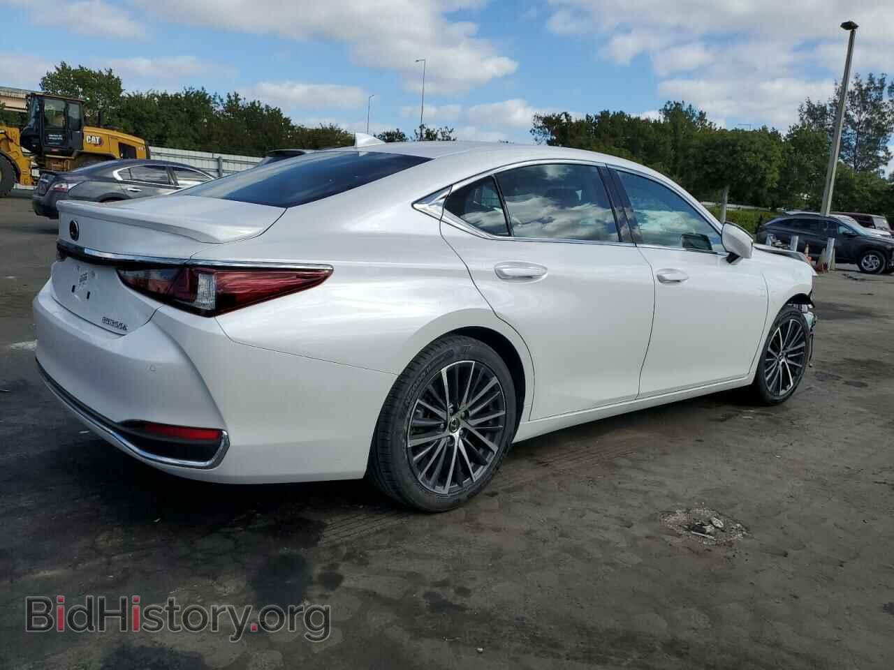 2024 LEXUS ES300 - VIN: 58ADA1C19RU045781 - Photo 3