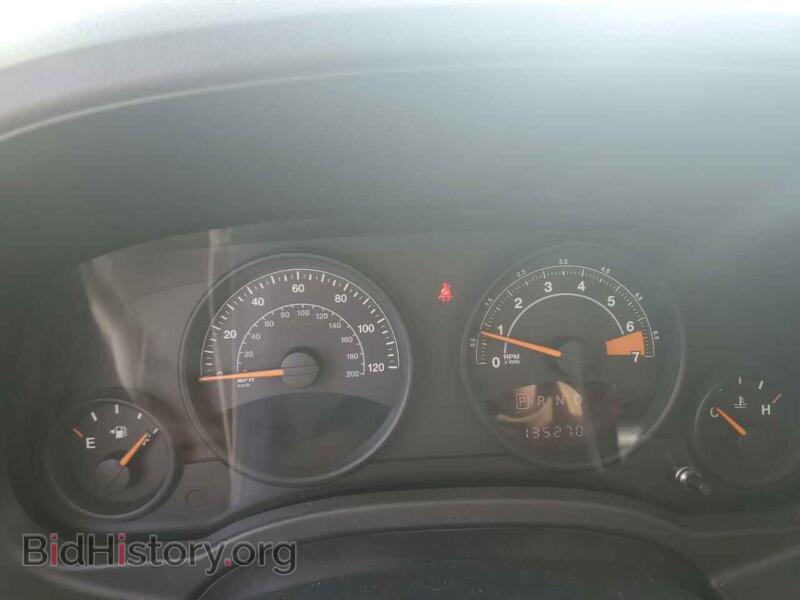 2014 Jeep COMPASS (VIN 1C4NJDBB2ED623855) — фото 9 из 13