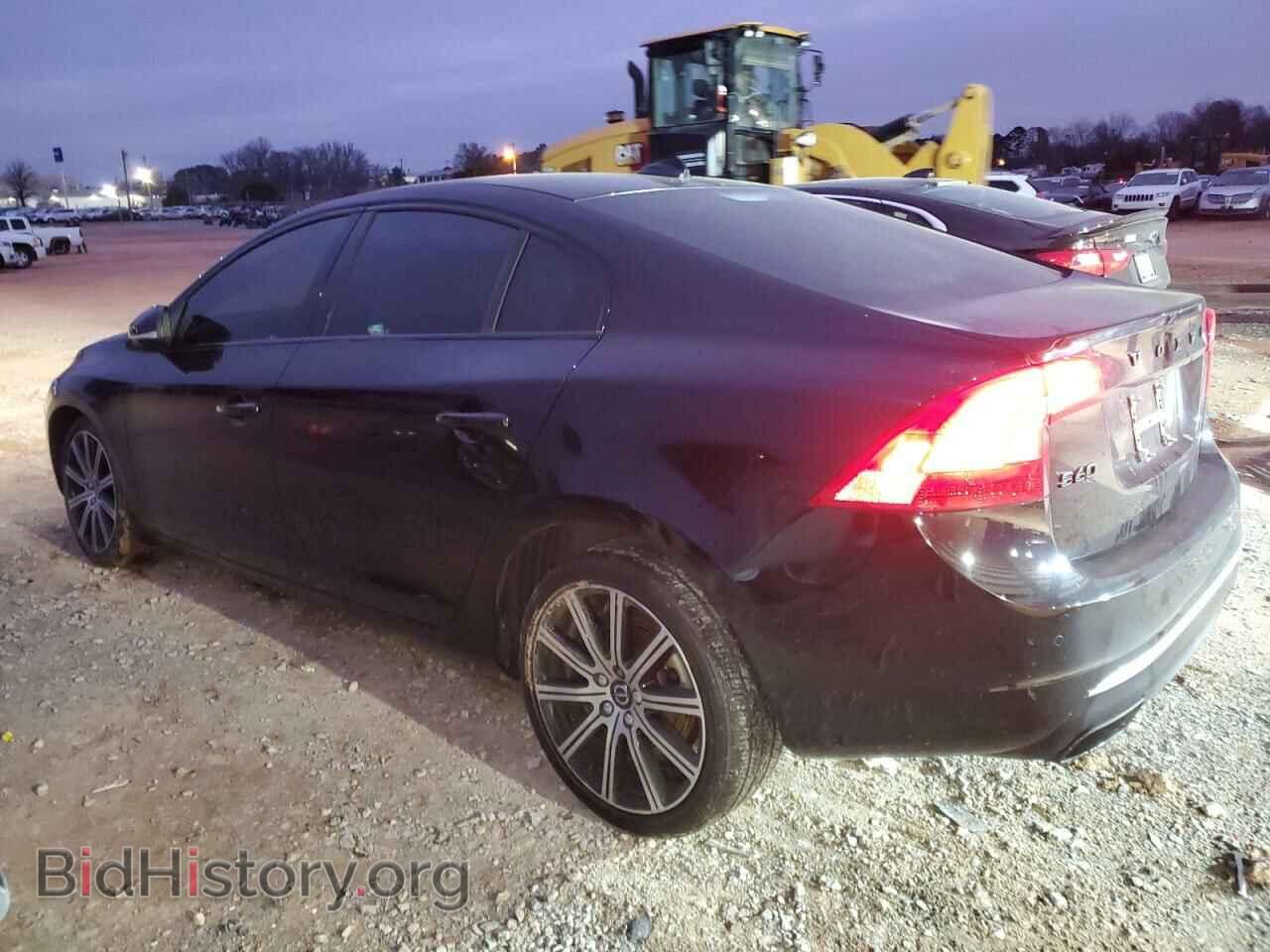 2016 VOLVO S60 - VIN: LYV612TM8GB112687 - Фото 2