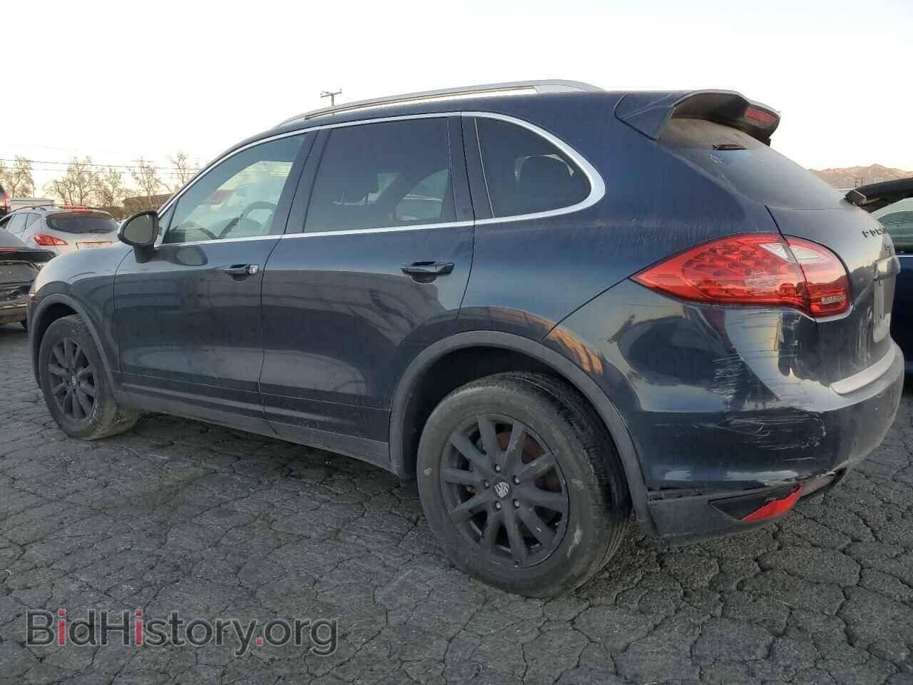 2011 PORSCHE CAYENNE - VIN: WP1AA2A26BLA06091 - Photo 2