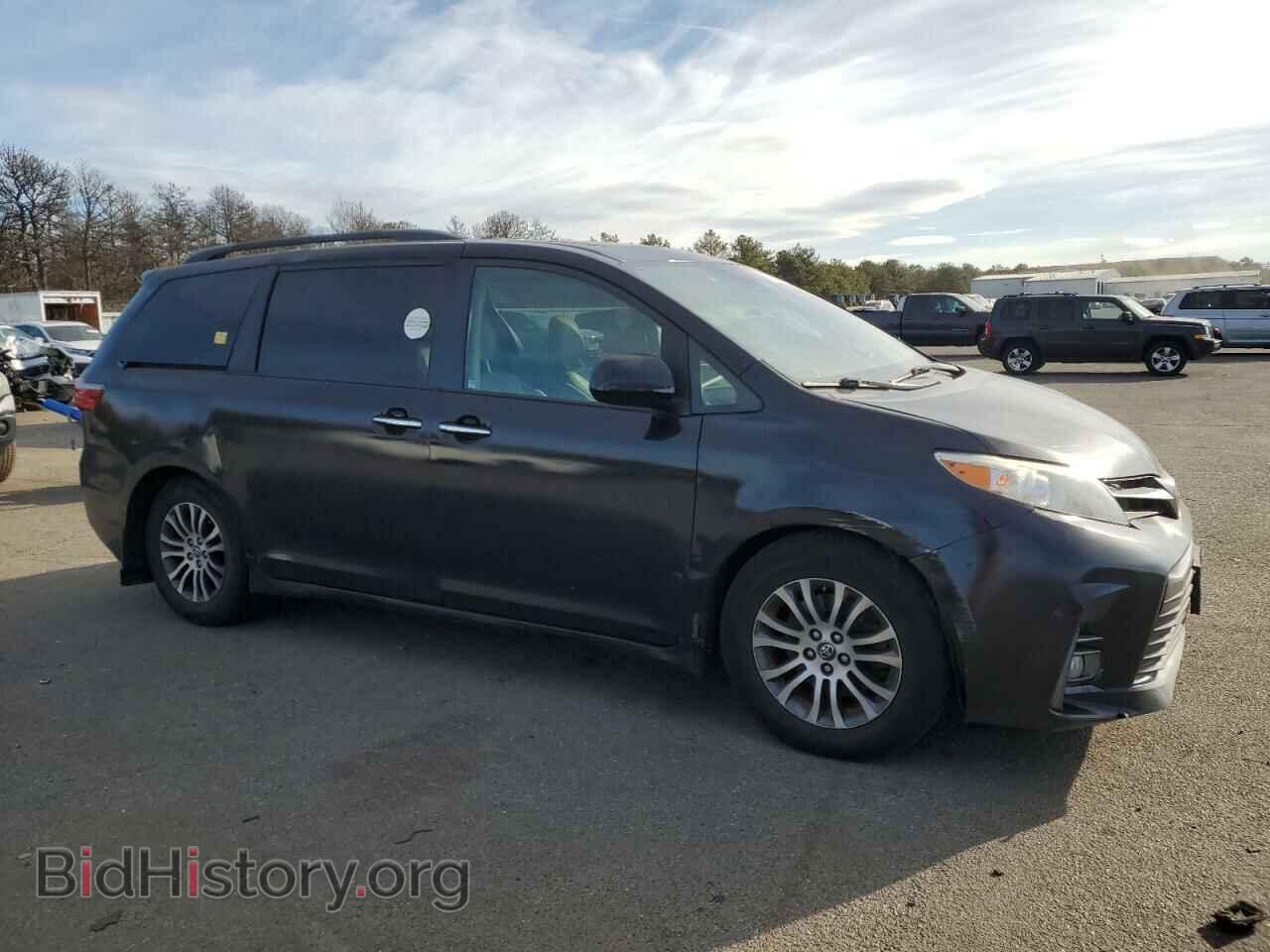 2018 TOYOTA All Models - VIN: 5TDYZ3DC3JS945828 - Фото 4