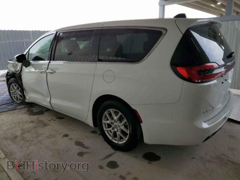 2023 Chrysler PACIFICA (VIN 2C4RC1BG2PR571990) — фото 2 из 13