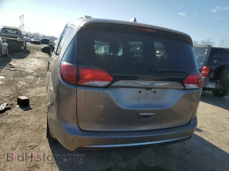 2017 Chrysler PACIFICA (VIN 2C4RC1BG2HR823030) — photo 6 of 12