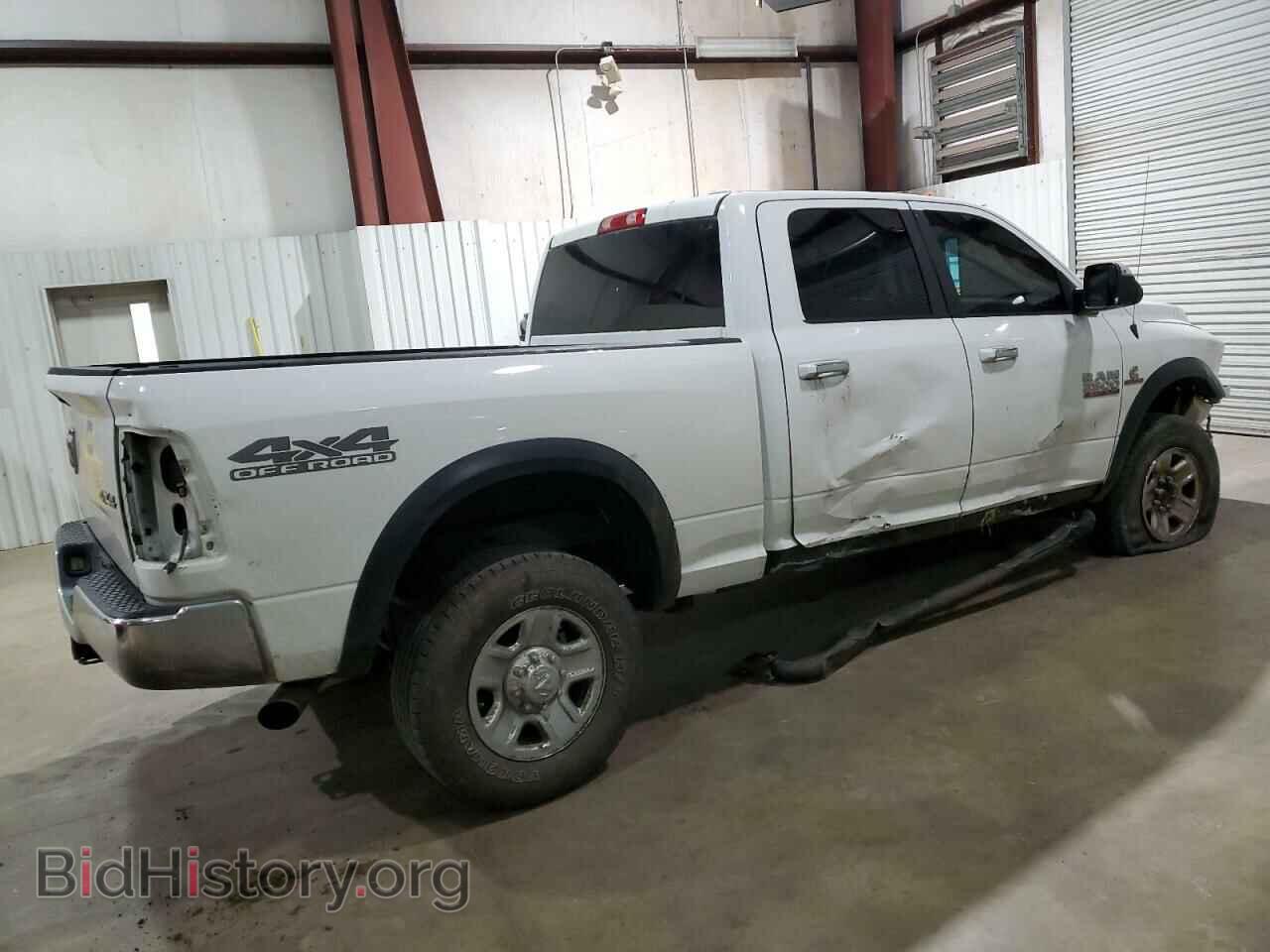 2018 RAM All Models - VIN: 3C6UR5CL0JG349433 - Photo 3
