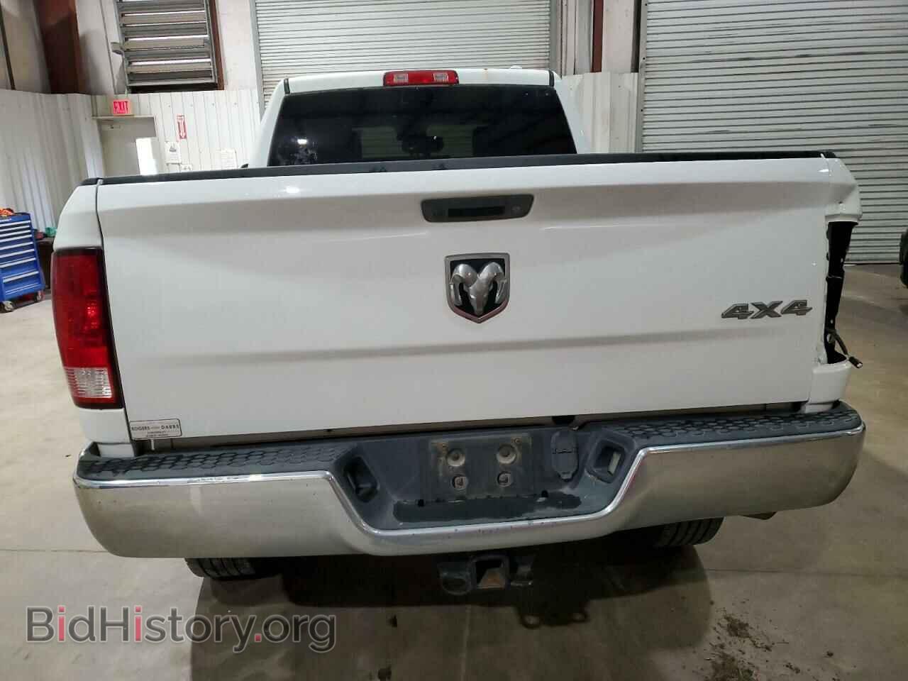 2018 RAM All Models - VIN: 3C6UR5CL0JG349433 - Photo 6