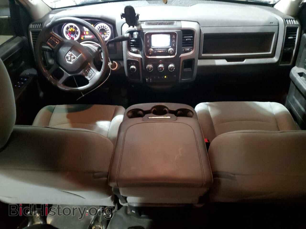 2018 RAM All Models - VIN: 3C6UR5CL0JG349433 - Photo 8