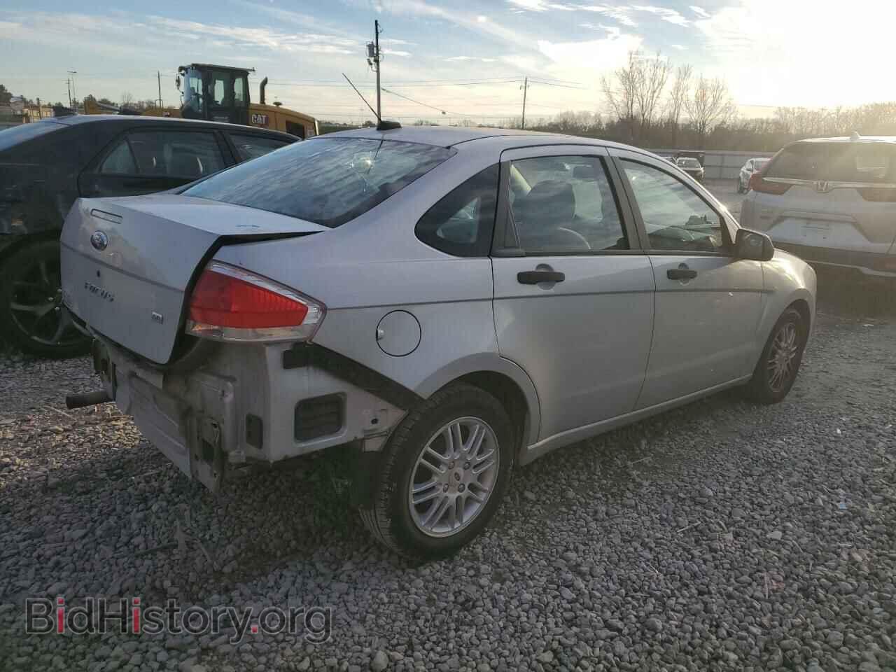 2009 FORD FOCUS - VIN: 1FAHP35N39W185567 - Фото 3