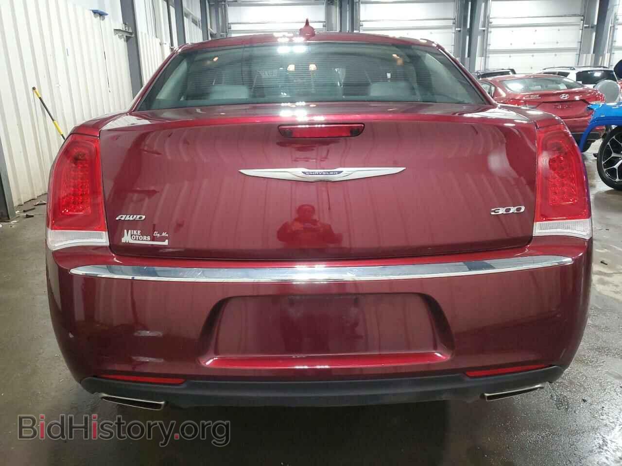 2019 CHRYSLER 300 - VIN: 2C3CCARG6KH737054 - Фото 6